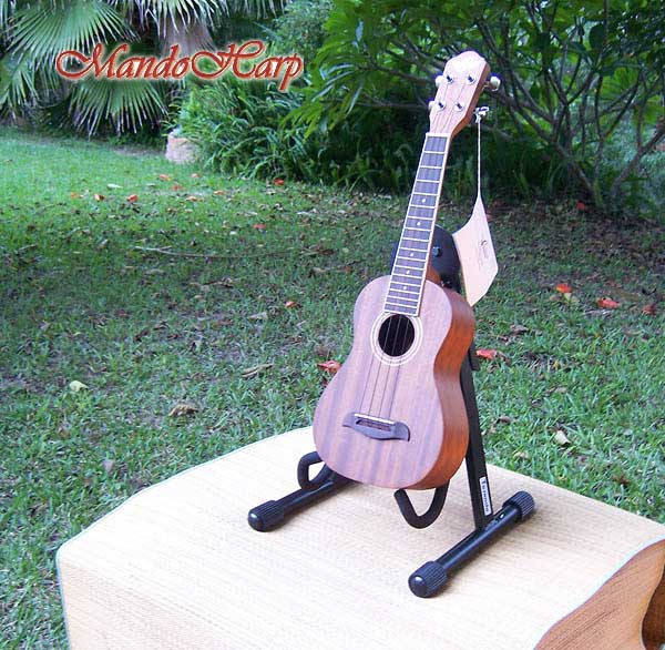 MandoHarp - Oscar Schmidt OU2 Concert Ukulele