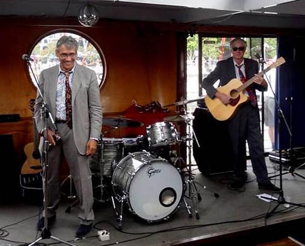 The Investment Buskers