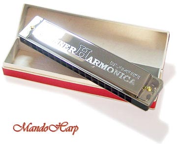 MandoHarp - Suzuki Tremolo Harmonica - W-16 'Winner'