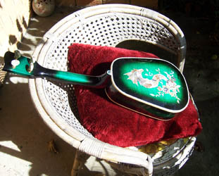 MandoHarp - 'Green Dragons' Concert Ukulele